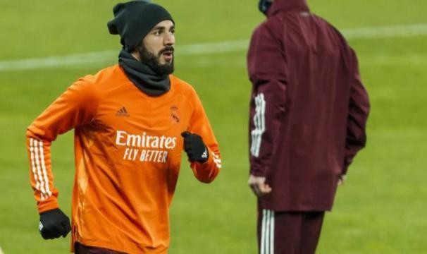 华体会-本泽马因录像带事件面临庭审 律师：荒谬，不公